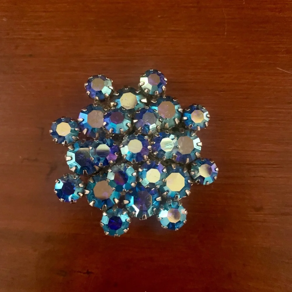 Vintage Signed Weiss Blue Aurora Borealis Rhinestone Cluster Statement brooch